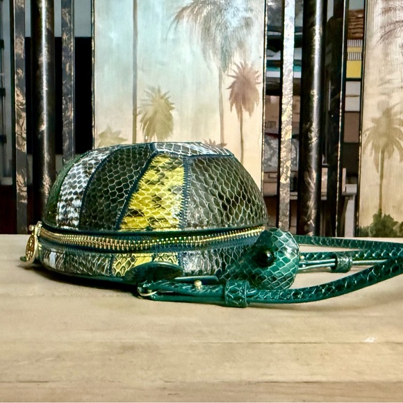 Tory Burch Handbags - Tory Burch Green Embossed Leather Mini Turtle Crossbody Shoulder Bag